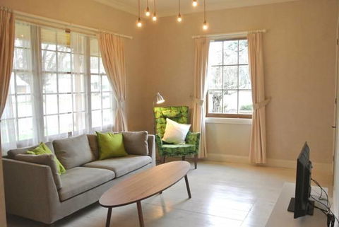 La Maisonette - Gorgeous 2 Bedroom - Tourism Adelaide 0