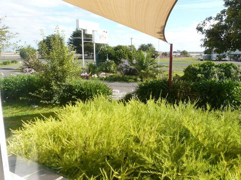 Lake Bolac Motel - Tourism Adelaide 3