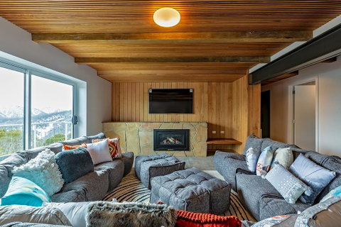 Le Chalets - Tourism Adelaide 1