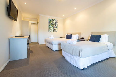 Lincoln Cottage Motor Inn - Tourism Adelaide 3