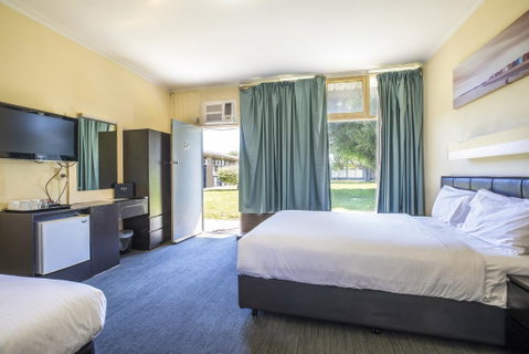 Links Hotel - Tourism Adelaide 3