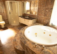 Luxuary self-contained living with Spa. - Tourism Adelaide