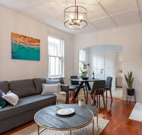 Luxurious Heritage Home with Harbour Bridge Views - Tourism Adelaide