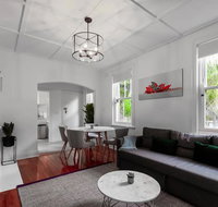 Luxurious Historic Home with Harbour Bridge Views - Tourism Adelaide