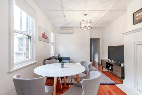 Luxurious Historic Home With Harbour Bridge Views - Tourism Adelaide 2