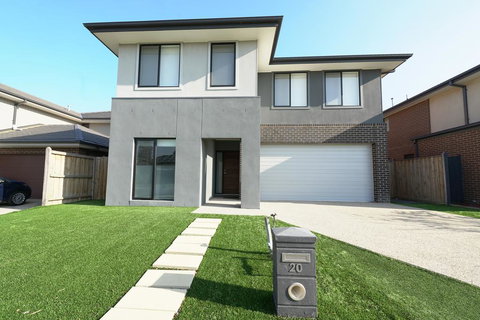 Luxury 9 BRM House In Melbourne - Tourism Adelaide 1