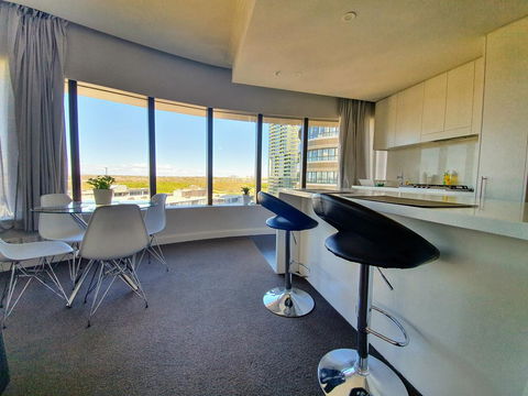 Luxury Level 2-bed 2-bath City View Apt In Olympic Park - Tourism Adelaide 1