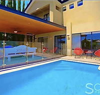 LUXURY VILLA W POOL  SPAS - Tourism Adelaide