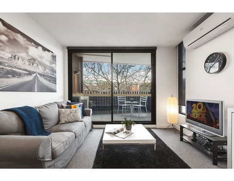 Modern 2 Bed Apartment In Trendy Collingwood - Tourism Adelaide 0