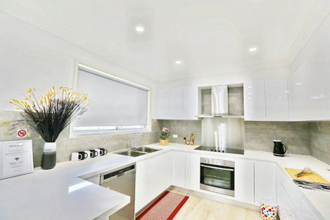 Modern 4-Bedroom House Near Singleton CBD Hunter Valley - Tourism Adelaide 0