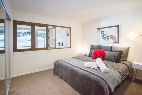 Modern Executive Apartment @ Braddon, 1BR, Wine, Wifi, Secure Parking, Canberra - Tourism Adelaide 2
