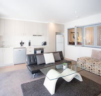 Modern Executive Apartment  Braddon 1BR Wine Wifi Secure Parking Canberra - Tourism Adelaide