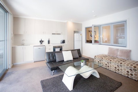 Modern Executive Apartment @ Braddon, 1BR, Wine, Wifi, Secure Parking, Canberra - Tourism Adelaide 0