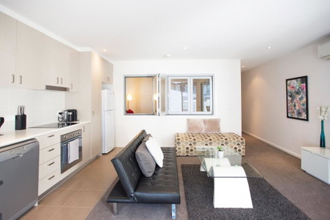 Modern Executive Apartment @ Braddon, 1BR, Wine, Wifi, Secure Parking, Canberra - Tourism Adelaide 1