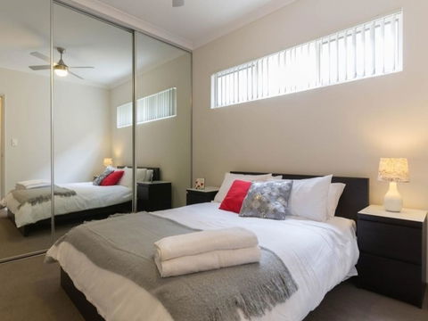 Modern Neat Convenient Apartment Close To Airport - Tourism Adelaide 0