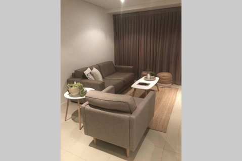 Mooloolaba Stylish & Comfortable Beachside Getaway - Privately Owned & Operated Independently From On-site Management - Tourism Adelaide 3