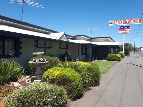 Motel Riverbend - Tourism Adelaide 0