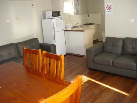 Albany Apartments - Tourism Adelaide 3