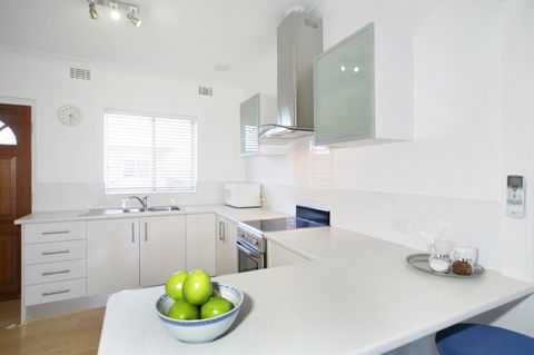 Summer Breeze - Holiday Or Business Apartment - Tourism Adelaide 4