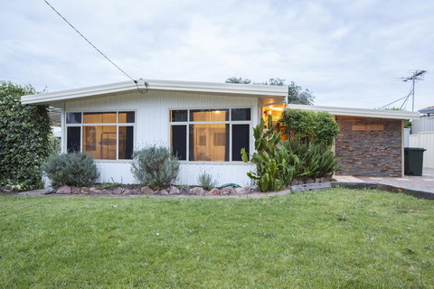 Rustic Retreat Esperance - Tourism Adelaide 5