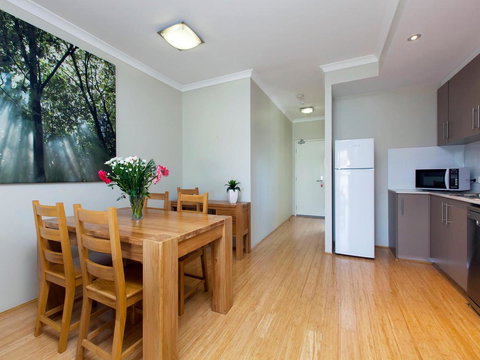 Airport Apartments By Vetroblu - Tourism Adelaide 3