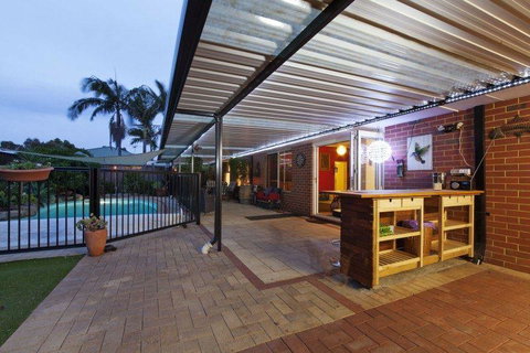 The Entertainer - Tourism Adelaide 5