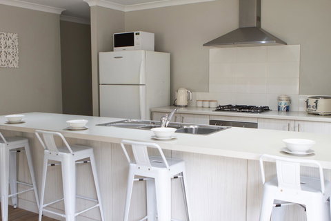 The Beach House - Tourism Adelaide 11