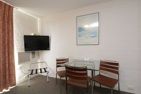 Atrium Hotel Mandurah - Tourism Adelaide 2