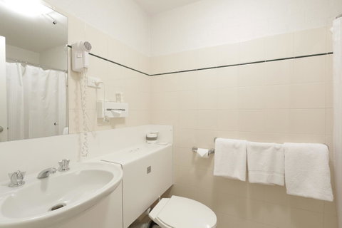 Atrium Hotel Mandurah - Tourism Adelaide 37