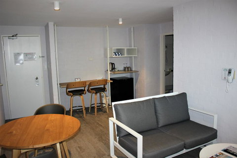 Atrium Hotel Mandurah - Tourism Adelaide 12