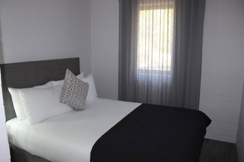 Atrium Hotel Mandurah - Tourism Adelaide 3