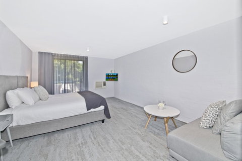 Atrium Hotel Mandurah - Tourism Adelaide 14