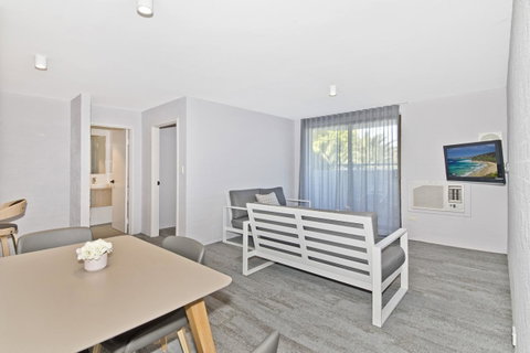 Atrium Hotel Mandurah - Tourism Adelaide 25