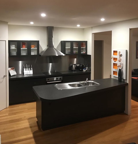 THE SANCTUARY LUXURY HOLIDAY HOME - Tourism Adelaide 9