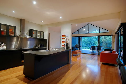 THE SANCTUARY LUXURY HOLIDAY HOME - Tourism Adelaide 11
