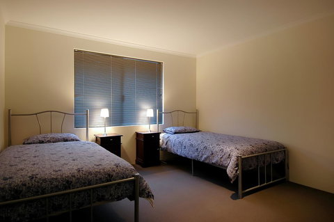 THE SANCTUARY LUXURY HOLIDAY HOME - Tourism Adelaide 5