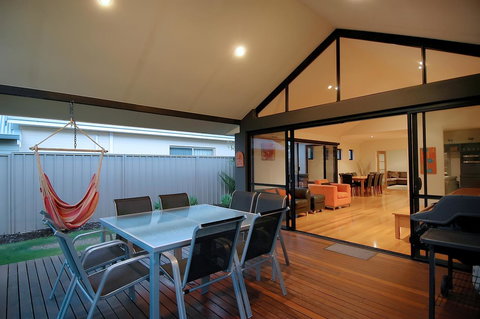 THE SANCTUARY LUXURY HOLIDAY HOME - Tourism Adelaide 23