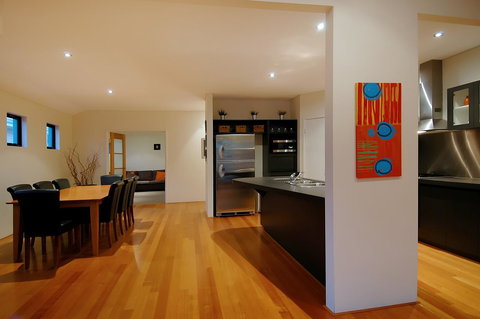 THE SANCTUARY LUXURY HOLIDAY HOME - Tourism Adelaide 14