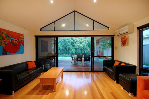 THE SANCTUARY LUXURY HOLIDAY HOME - Tourism Adelaide 16