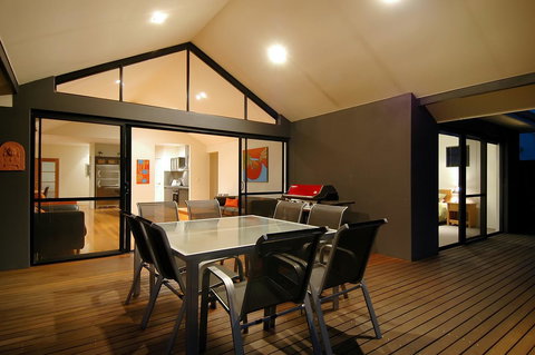 THE SANCTUARY LUXURY HOLIDAY HOME - Tourism Adelaide 25