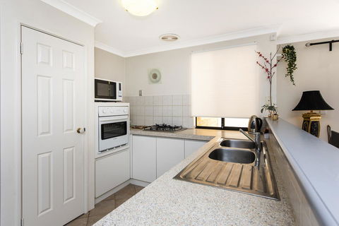 Scarborough Villa On Duke - Tourism Adelaide 26