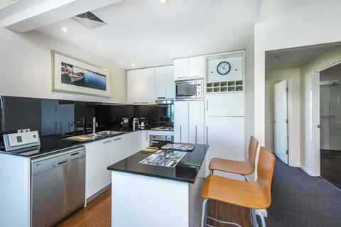 A 406 FANTASTIC OCEAN BEACH And MARINA VIEW APT - MANDURAH - Tourism Adelaide 19