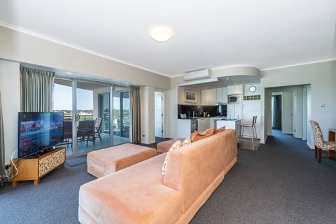 A 406 FANTASTIC OCEAN BEACH And MARINA VIEW APT - MANDURAH - Tourism Adelaide 22