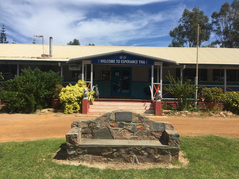 Esperance YHA - Tourism Adelaide 6