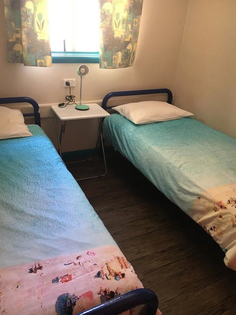 Esperance YHA - Tourism Adelaide 8