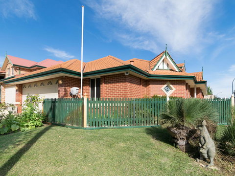 Ascot On Swan Bed & Breakfast - Tourism Adelaide 11
