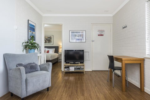 Hensman 10 - Tourism Adelaide 10