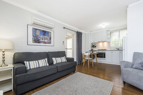 Hensman 10 - Tourism Adelaide 6