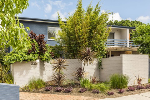 Hensman 10 - Tourism Adelaide 21