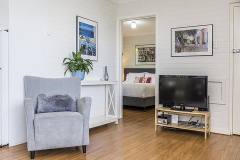 Hensman 10 - Tourism Adelaide 9